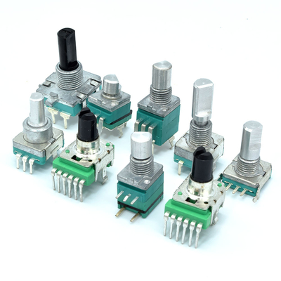 Potenciómetro rotatorio agrupado multi del eje del metal de RD915S 9m m para los instrumentos musicales y la frecuencia de audio