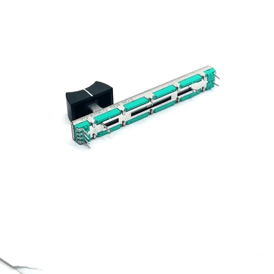 C6044G Mango de metal de 60 mm de recorrido y 8,1 mm de ancho para consola de sonido, auricular y micrófono