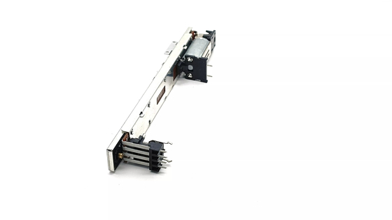 La PC fija SM100N motorizó la diapositiva linear del ohmio del potenciómetro 10k para la consola audio del mezclador